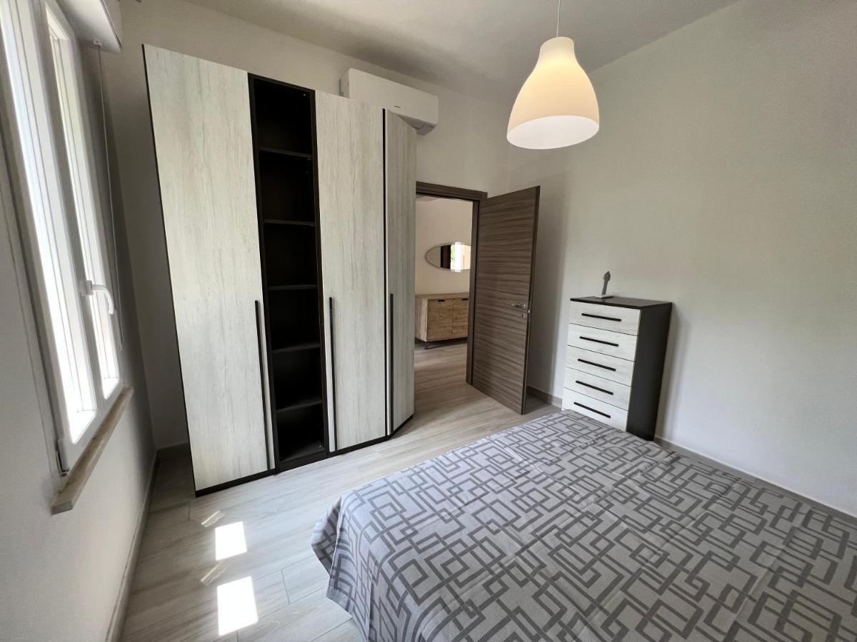 I Lecci Villa Livorno Exteriör bild
