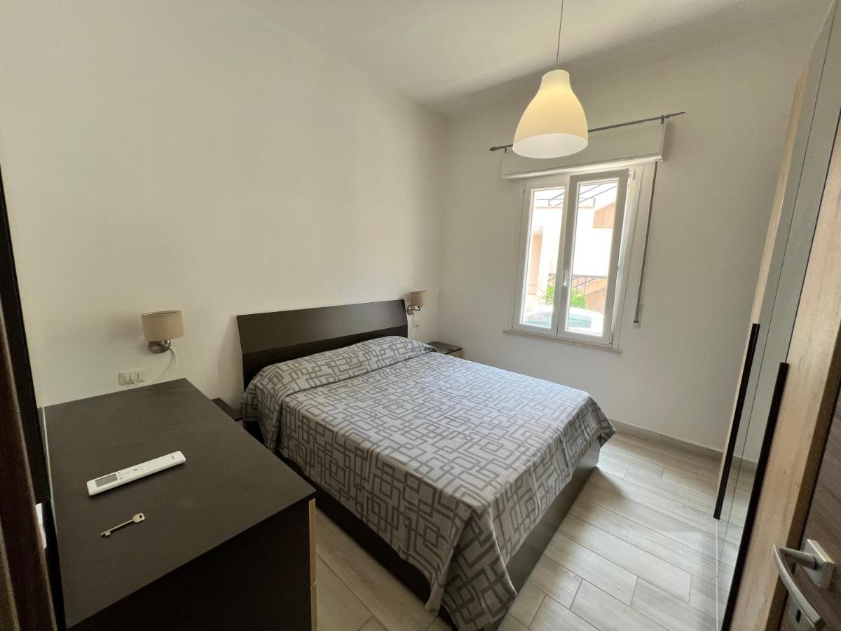 I Lecci Villa Livorno Exteriör bild